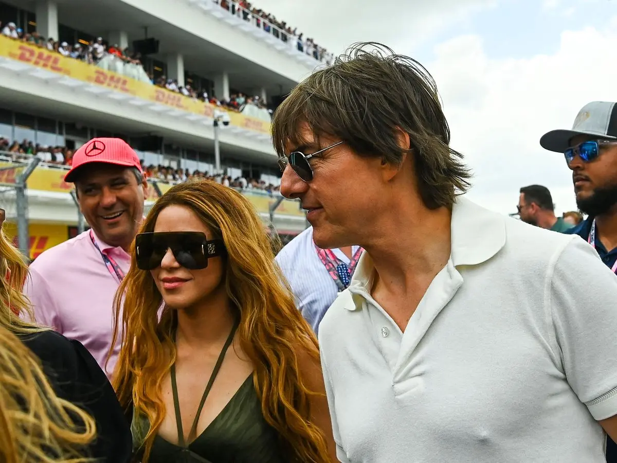 Shakira s-a întâlnit cu Tom Cruise la Marele Premiu de la Miami