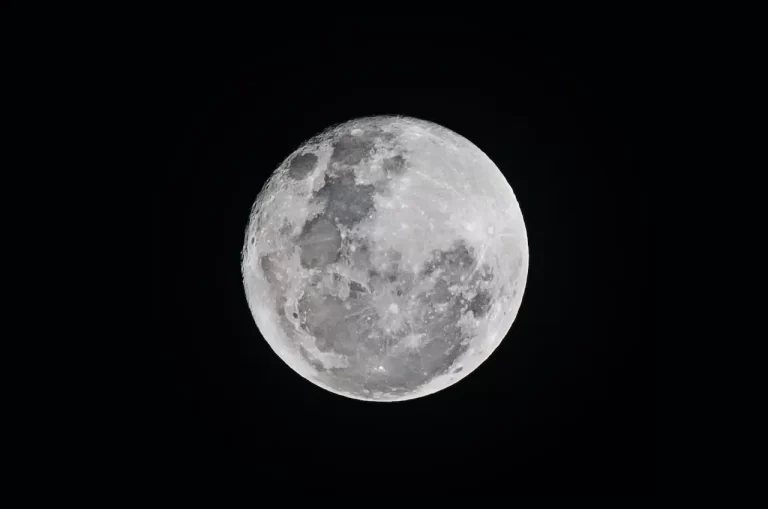 Rusia merge din nou pe Lună după 47 de ani