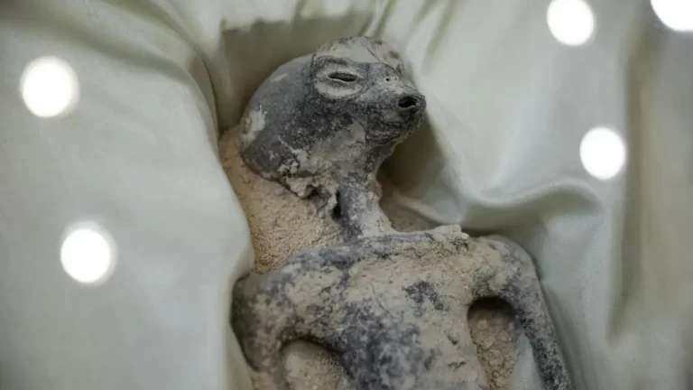 Mumia extraterestră expusă în Mexic este o prostie - spun cercetătorii