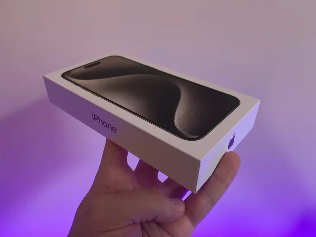 Man orders iPhone 15 Pro from Apple, gets Android copy instead