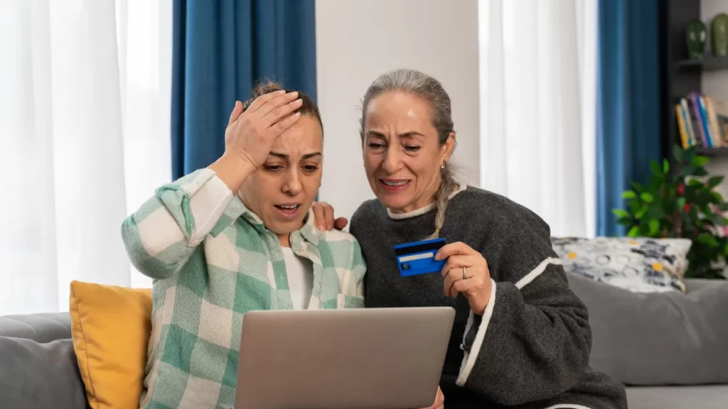 CUM A DAT PESTE CAP UN SUCEVEAN CARE A CREZUT CĂ A FĂCUT AFACEREA VIEȚII PE TIKTOK. CE A PRIMIT ÎN LOC DE CAMERĂ DE SUPRAVEGHERE