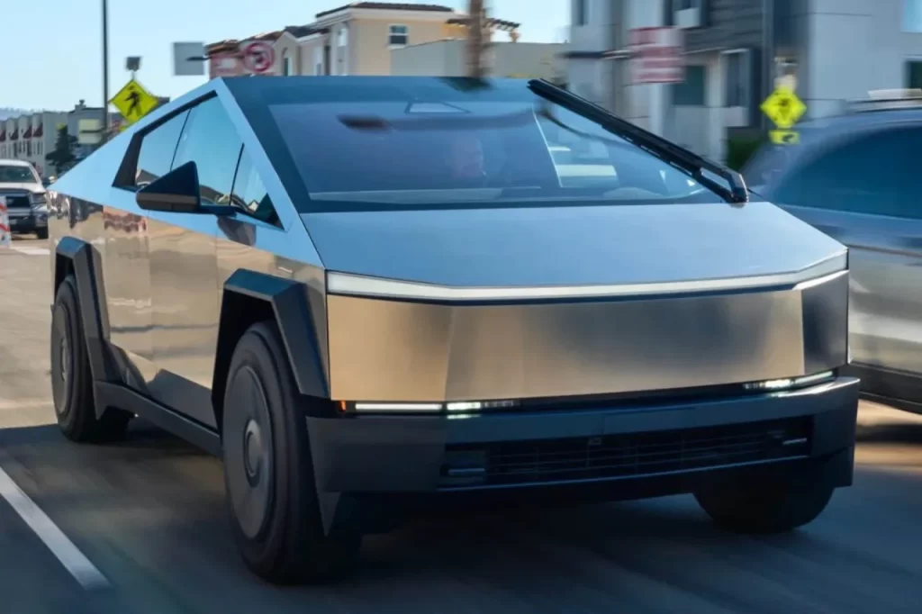 Cybertruck, Pickup-ul electric al viitorului, surprins în imagini de înaltă rezoluție.