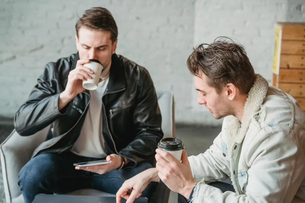 Telefonul nostru nu ne ascultă, situația este mult mai înfricoșătoare.