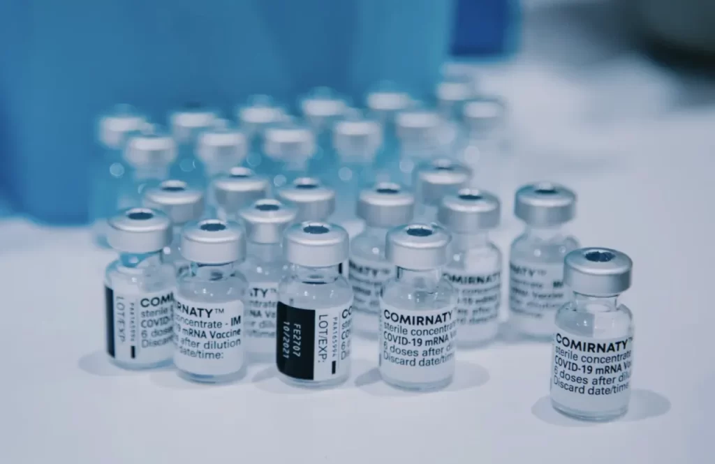 Vești devastatoare pentru cei vaccinați de Pfizer: încă un efect secundar dezvăluit