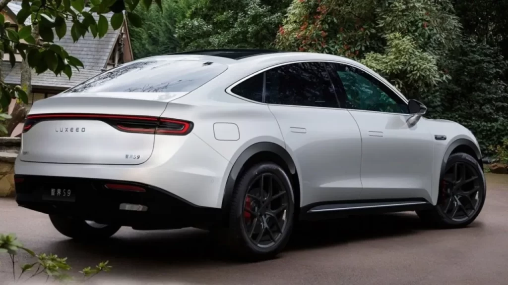 Cum arată Luxeed S9 răspunsul Huawei la Tesla Model Y