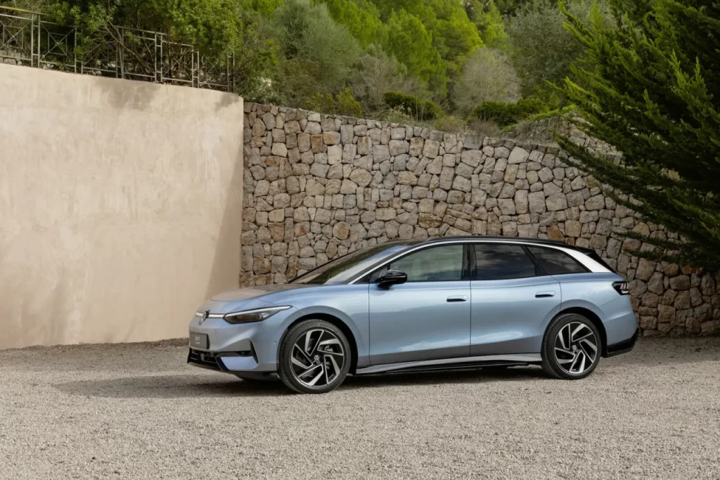 Cum arată ID.7 Tourer, primul break 100% electric de la Volkswagen