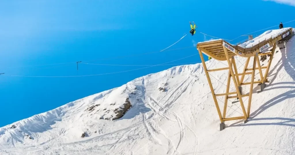 Doar o singură stațiune de schi din lume oferă o astfel de experiență Extremă!