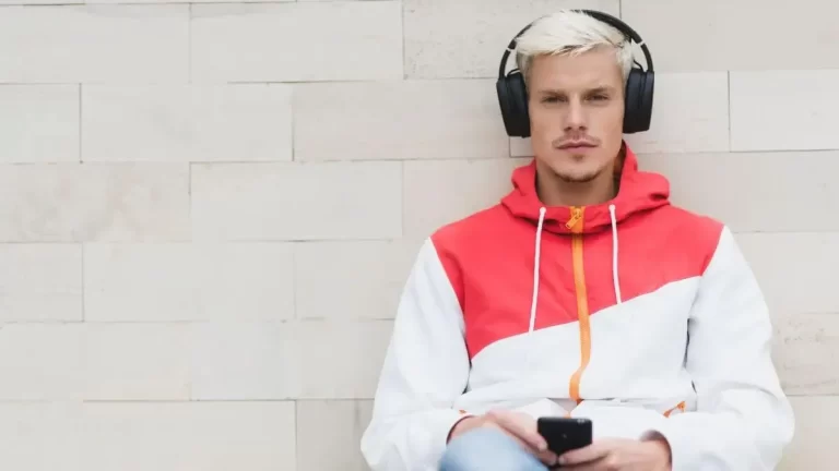 Vulnerabilitate Bluetooth: Cum pot Străinii să-ți Asculte Conversațiile (Raport Securitate)